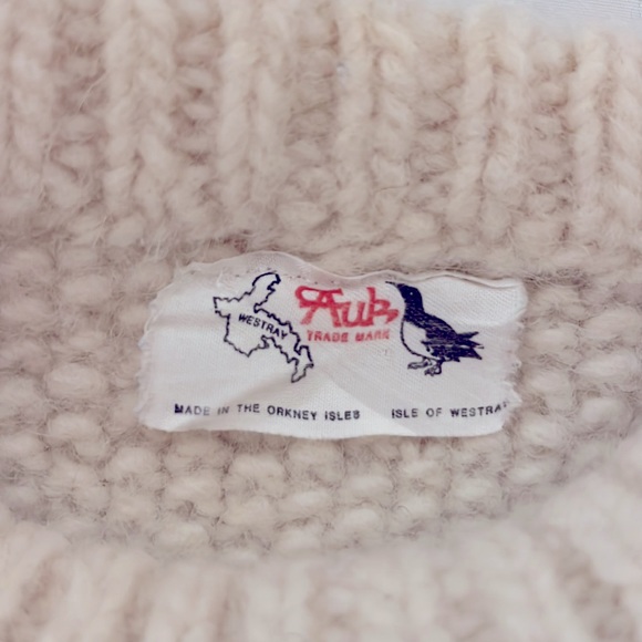 Hand knit sweater - Picture 7 of 7